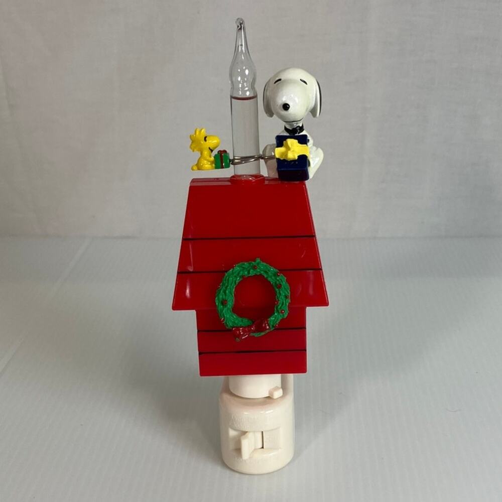 Vintage Peanuts Snoop & Woodstock Christmas Bubble Night Light Roman Collectible